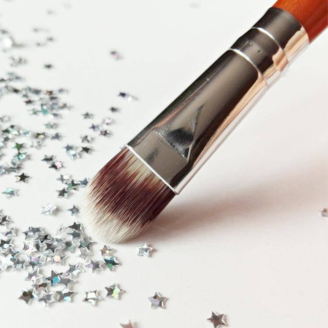 La Rosa Professional Wooden Double Eye Shadow Brush